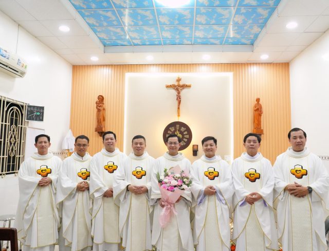 Thánh lễ Tạ ơn kỷ niệm 5 năm Linh mục của Cha Phanxicô Nguyễn Văn Định, SCJ 1 DSC06815