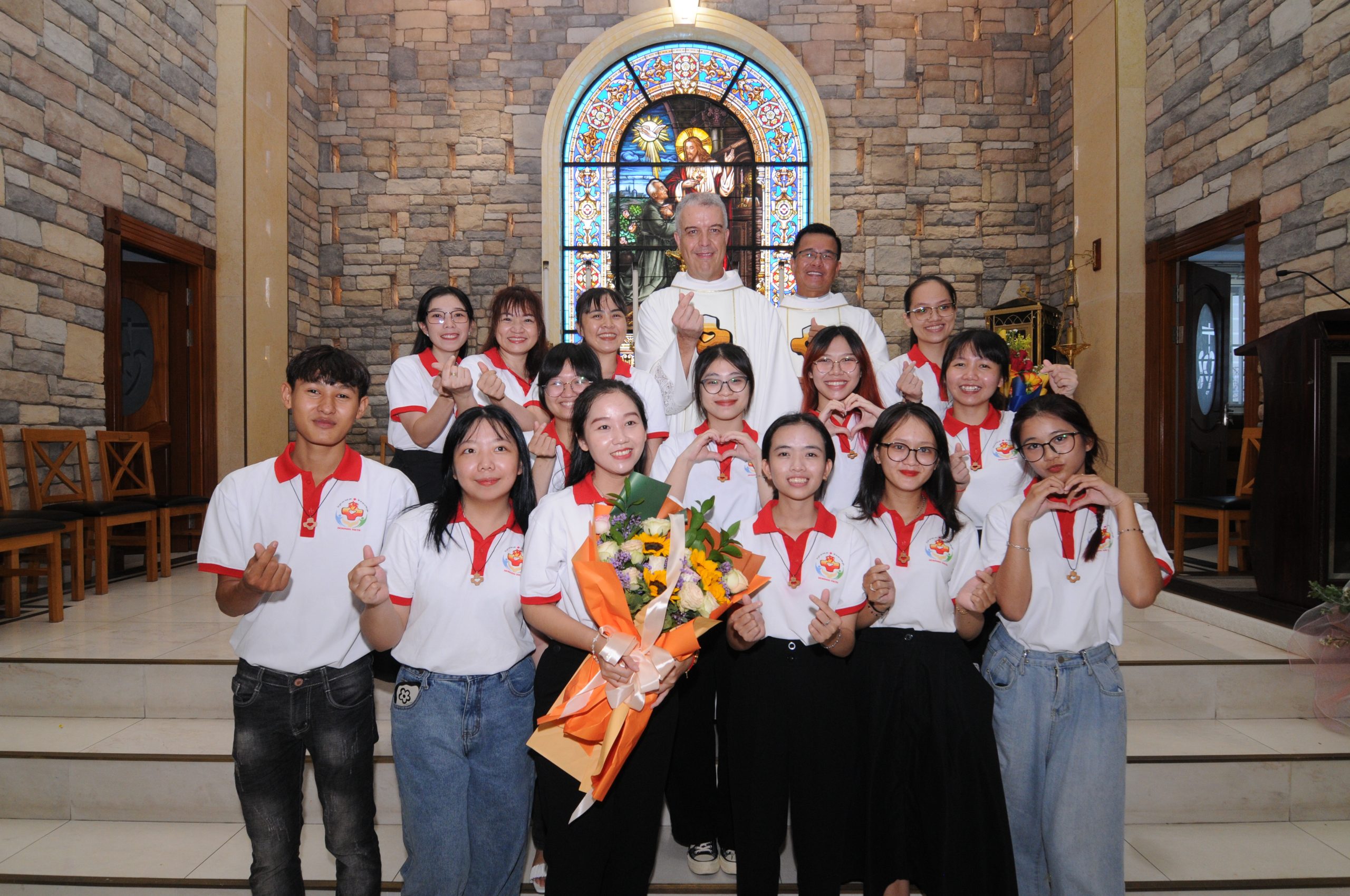 Dòng Linh Mục Thánh Tâm Chúa Giêsu: Thánh lễ Tuyên Khấn Trọn Đời (12/08/2023) 21 HPA 4669 scaled