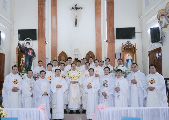 Thánh lễ Tạ ơn Tân Linh Mục Giuse Nguyễn Văn Nam, SCJ (15/01/2025) 1 SY 06900